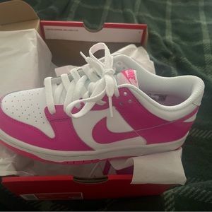 Pink white dunks never use and brand new